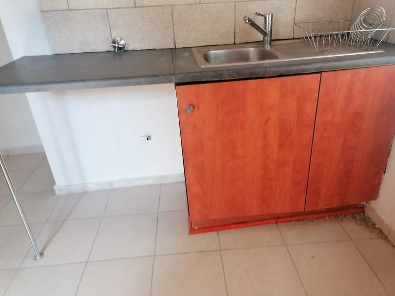 To Let 2 Bedroom Property for Rent in Primrose Hill Gauteng