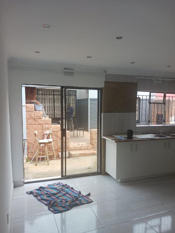 To Let 1 Bedroom Property for Rent in Kensington Gauteng