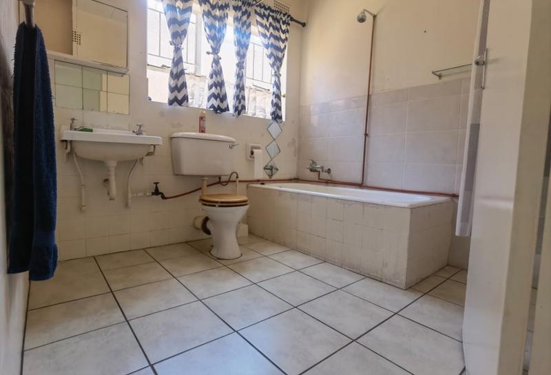 To Let 2 Bedroom Property for Rent in Casseldale Gauteng