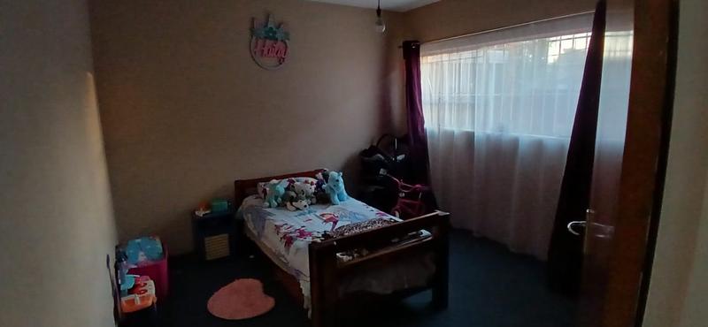 To Let 2 Bedroom Property for Rent in Casseldale Gauteng