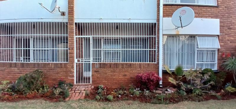 To Let 2 Bedroom Property for Rent in Casseldale Gauteng