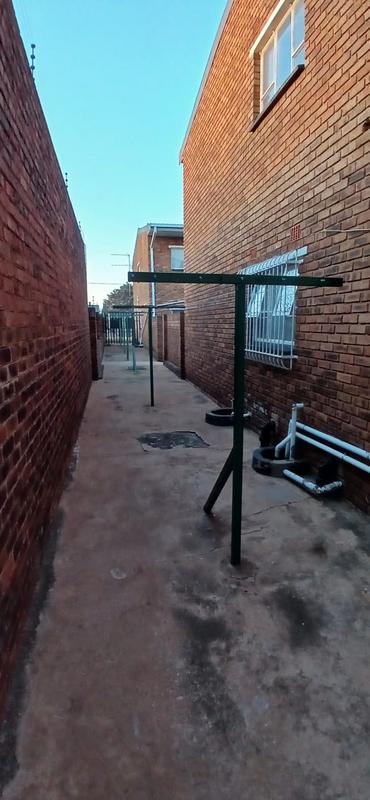 To Let 2 Bedroom Property for Rent in Casseldale Gauteng