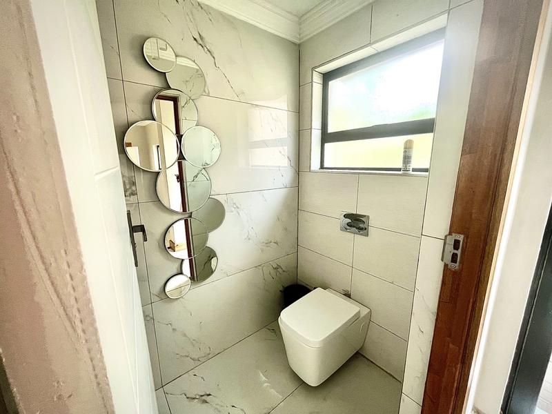 To Let 5 Bedroom Property for Rent in Willaway Gauteng