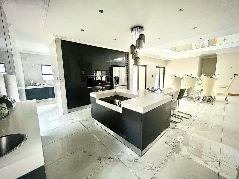 To Let 5 Bedroom Property for Rent in Willaway Gauteng