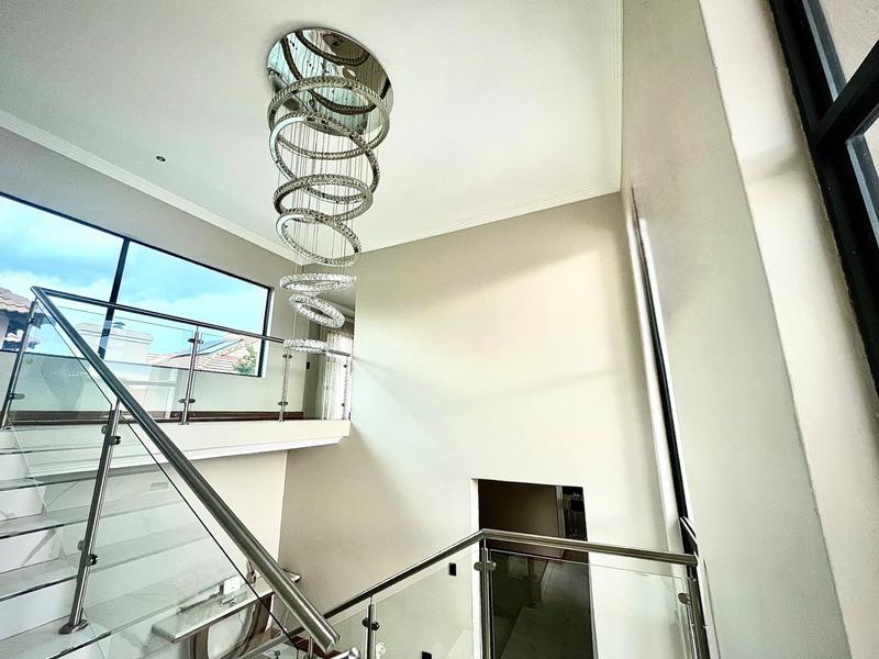 To Let 5 Bedroom Property for Rent in Willaway Gauteng