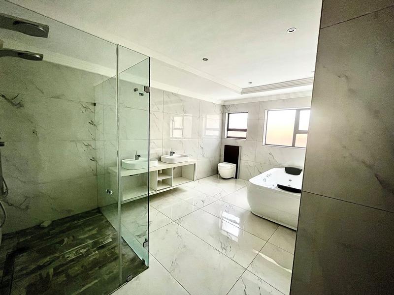 To Let 5 Bedroom Property for Rent in Willaway Gauteng