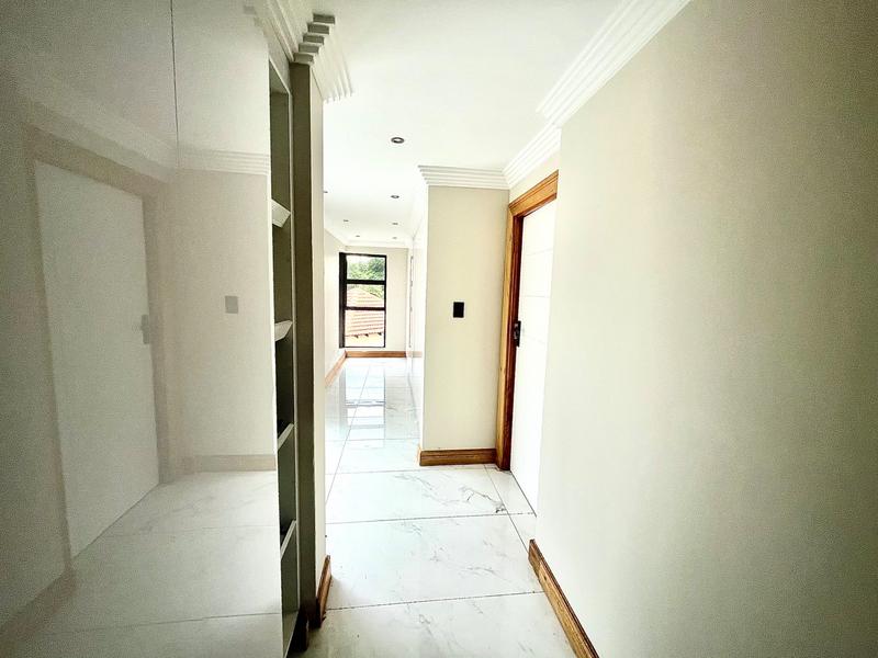 To Let 5 Bedroom Property for Rent in Willaway Gauteng