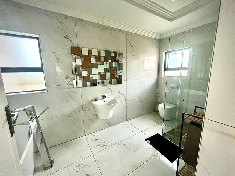 To Let 5 Bedroom Property for Rent in Willaway Gauteng
