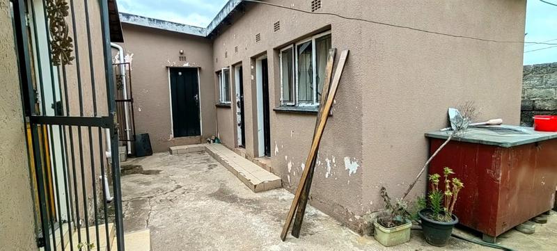 2 Bedroom Property for Sale in Molapo Gauteng