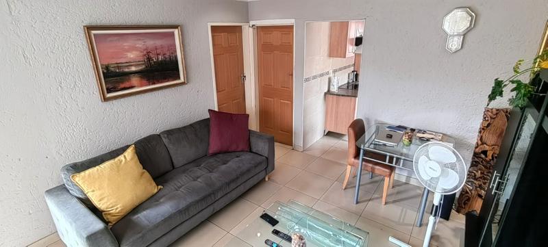 2 Bedroom Property for Sale in Molapo Gauteng