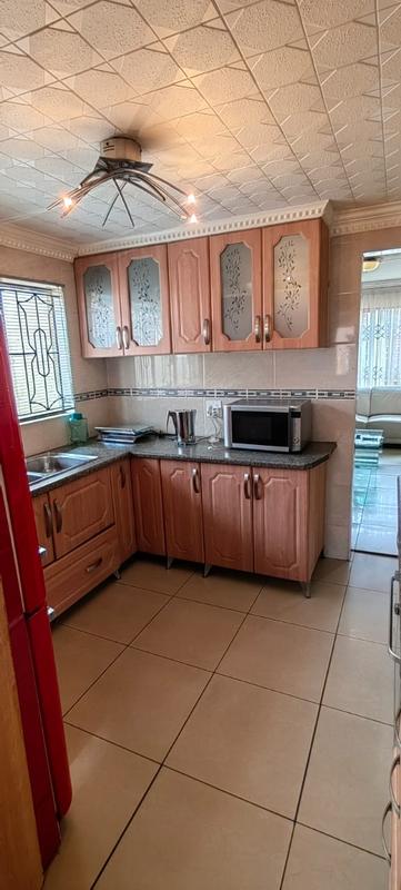 2 Bedroom Property for Sale in Molapo Gauteng