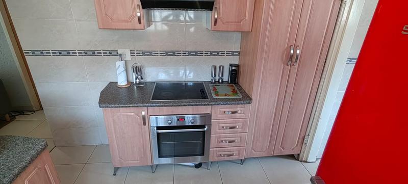2 Bedroom Property for Sale in Molapo Gauteng