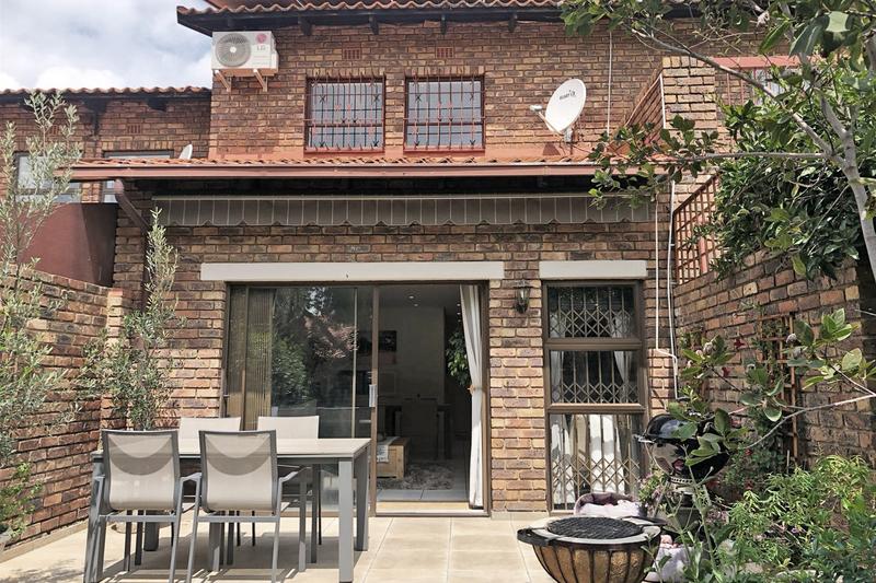 2 Bedroom Property for Sale in Morningside Gauteng