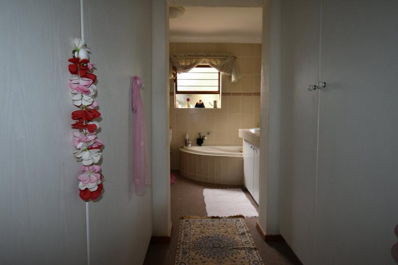 3 Bedroom Property for Sale in Noordheuwel Gauteng