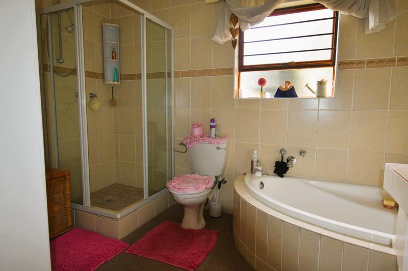3 Bedroom Property for Sale in Noordheuwel Gauteng