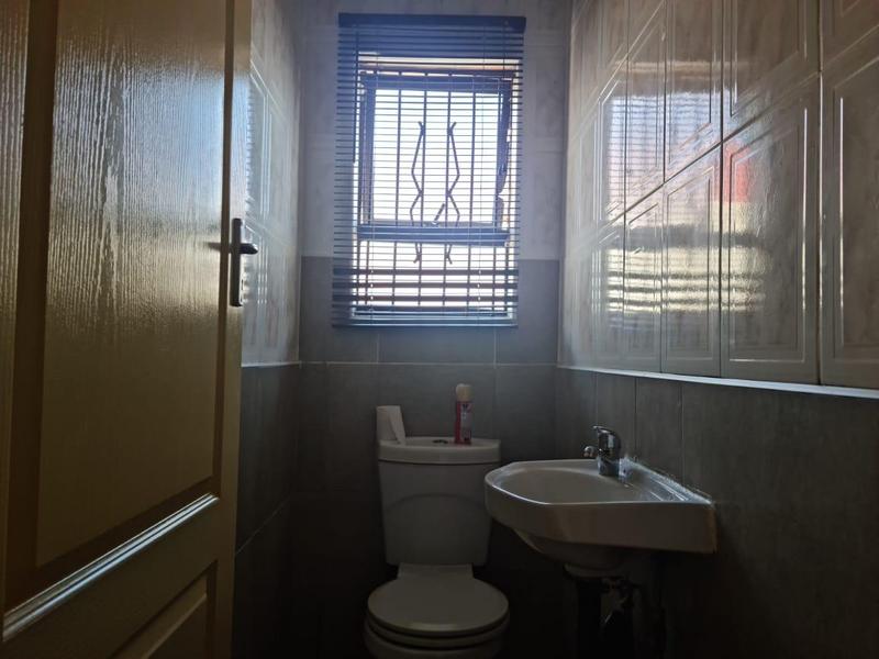 3 Bedroom Property for Sale in Meredale Gauteng