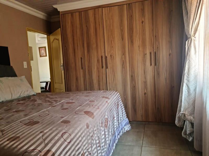 3 Bedroom Property for Sale in Meredale Gauteng