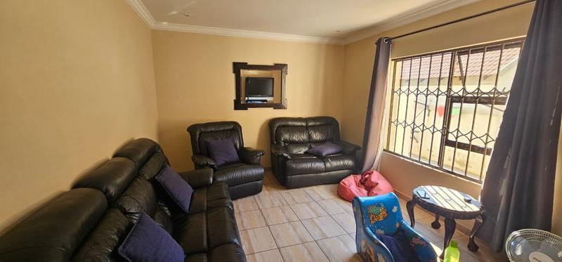 4 Bedroom Property for Sale in Montana Park Gauteng
