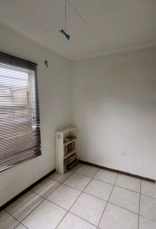 2 Bedroom Property for Sale in Honeypark Gauteng