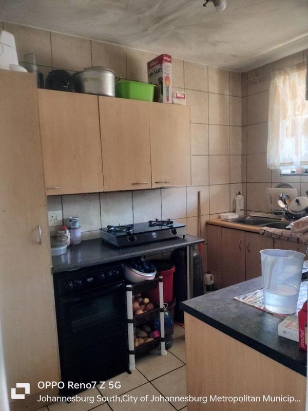 2 Bedroom Property for Sale in Crown Gardens Gauteng
