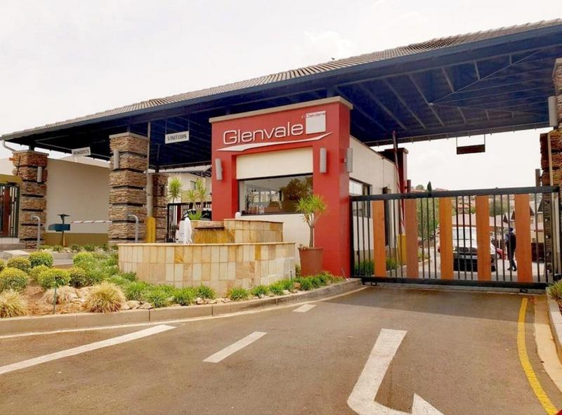 2 Bedroom Property for Sale in Oakdene Gauteng
