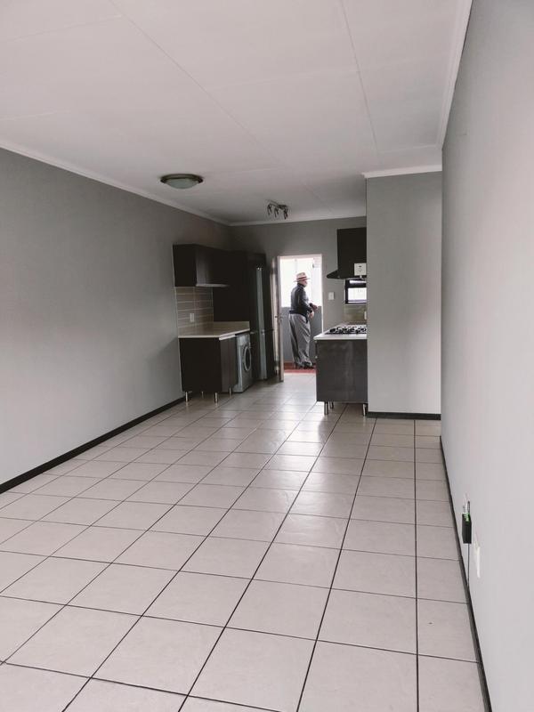 2 Bedroom Property for Sale in Oakdene Gauteng