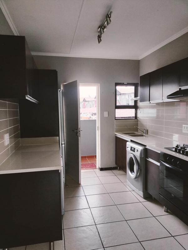 2 Bedroom Property for Sale in Oakdene Gauteng