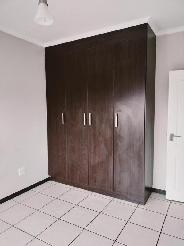 2 Bedroom Property for Sale in Oakdene Gauteng