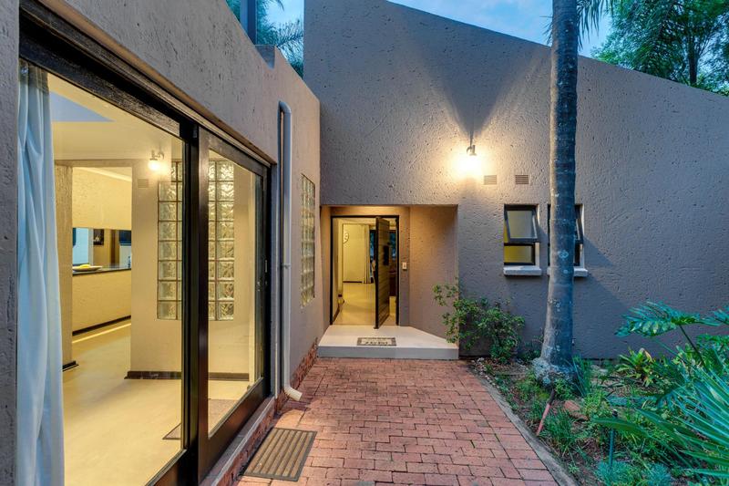 4 Bedroom Property for Sale in Fourways Gardens Gauteng