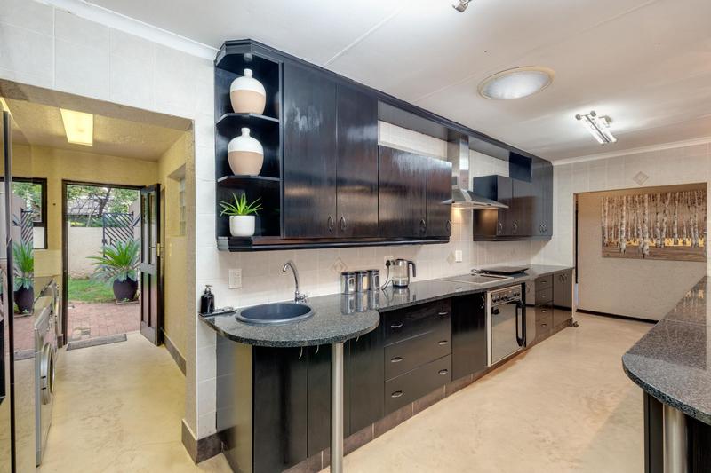 4 Bedroom Property for Sale in Fourways Gardens Gauteng