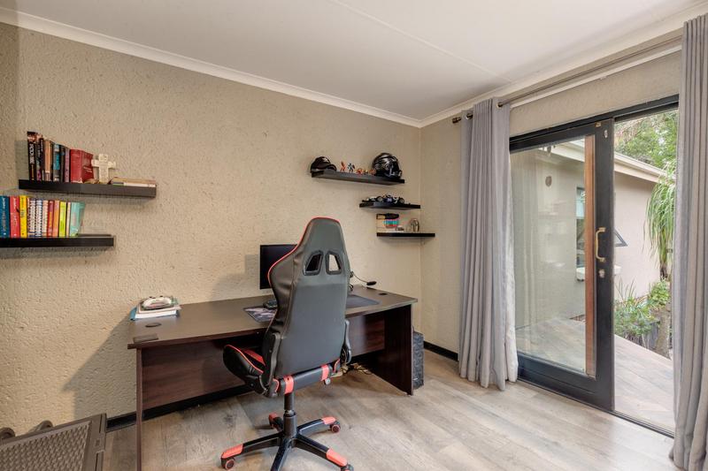 4 Bedroom Property for Sale in Fourways Gardens Gauteng