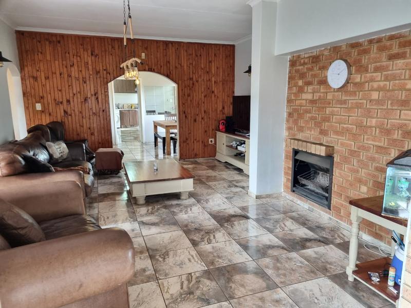 4 Bedroom Property for Sale in Brackenhurst Gauteng