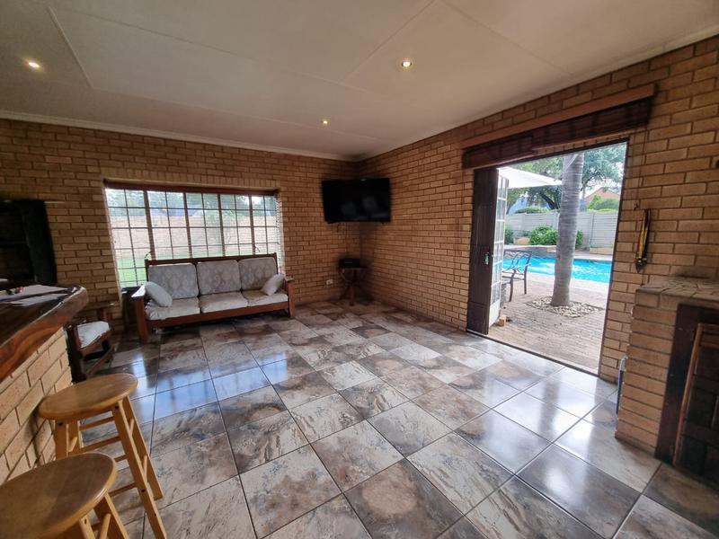 4 Bedroom Property for Sale in Brackenhurst Gauteng