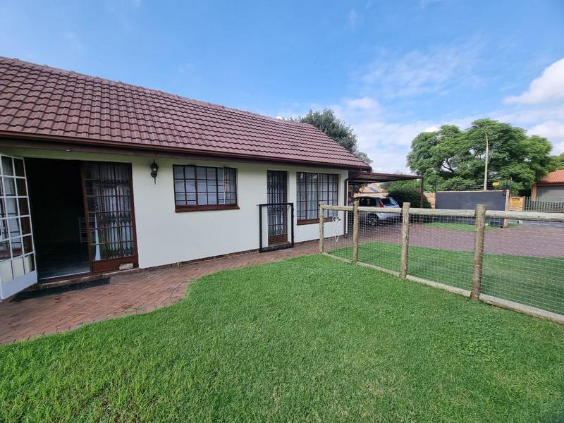 4 Bedroom Property for Sale in Brackenhurst Gauteng