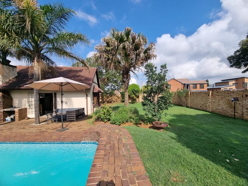 4 Bedroom Property for Sale in Brackenhurst Gauteng