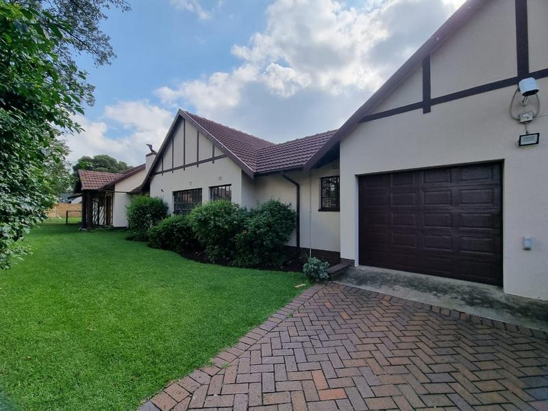 4 Bedroom Property for Sale in Brackenhurst Gauteng