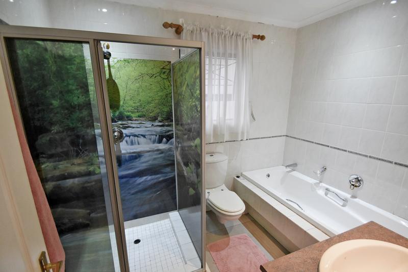4 Bedroom Property for Sale in Linksfield Gauteng