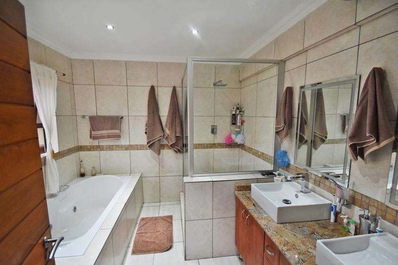4 Bedroom Property for Sale in Linksfield Gauteng