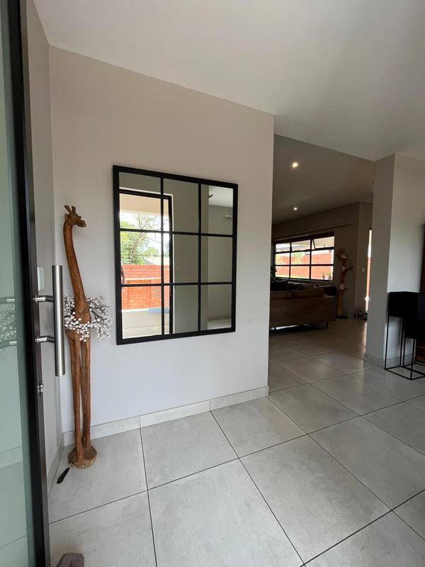 To Let 4 Bedroom Property for Rent in Lynnwood Gauteng