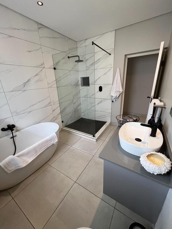 To Let 4 Bedroom Property for Rent in Lynnwood Gauteng