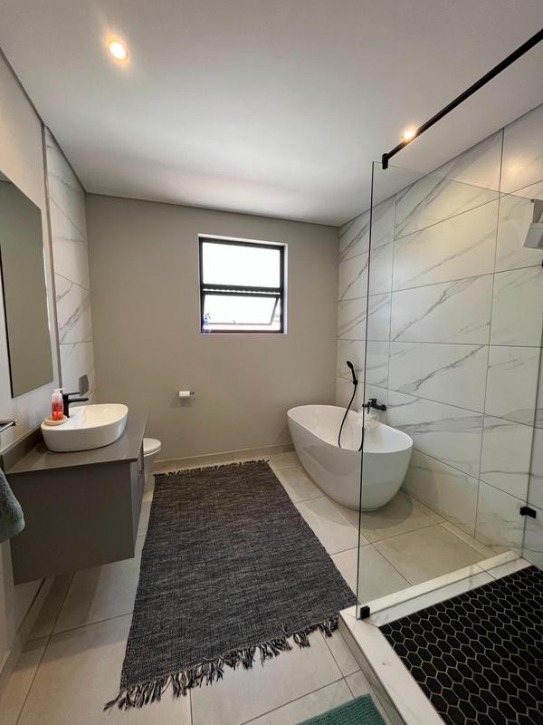 To Let 4 Bedroom Property for Rent in Lynnwood Gauteng