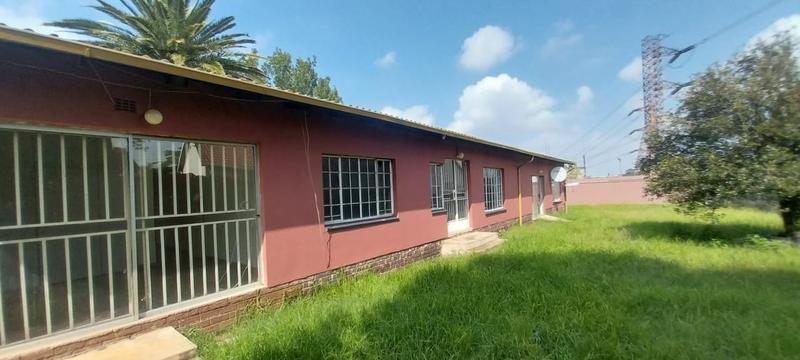 5 Bedroom Property for Sale in Simmerfield Gauteng