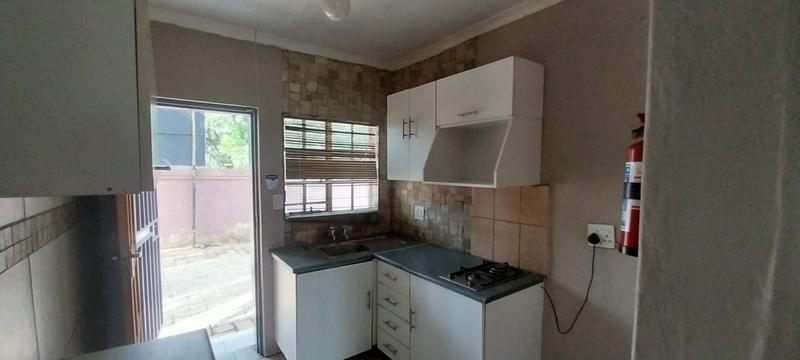 5 Bedroom Property for Sale in Simmerfield Gauteng