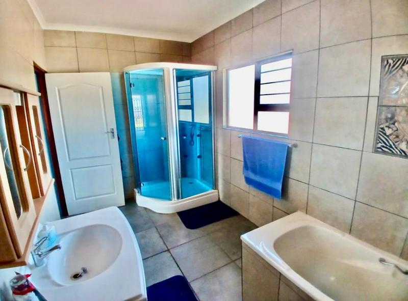 5 Bedroom Property for Sale in Kensington Gauteng