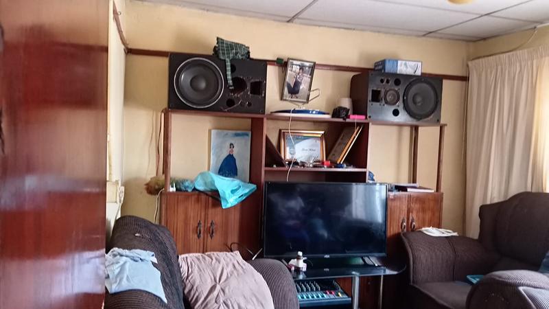 2 Bedroom Property for Sale in Jabavu Gauteng