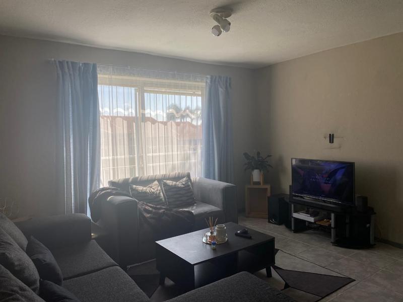To Let 2 Bedroom Property for Rent in Birch Acres Gauteng