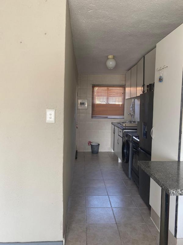 To Let 2 Bedroom Property for Rent in Birch Acres Gauteng