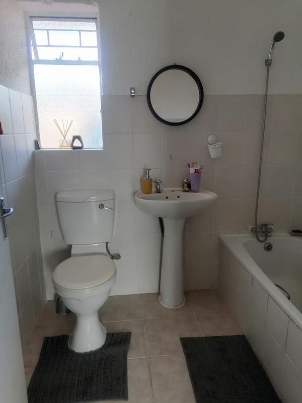 To Let 2 Bedroom Property for Rent in Birch Acres Gauteng