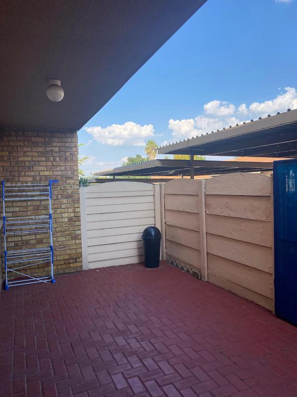 To Let 2 Bedroom Property for Rent in Birch Acres Gauteng