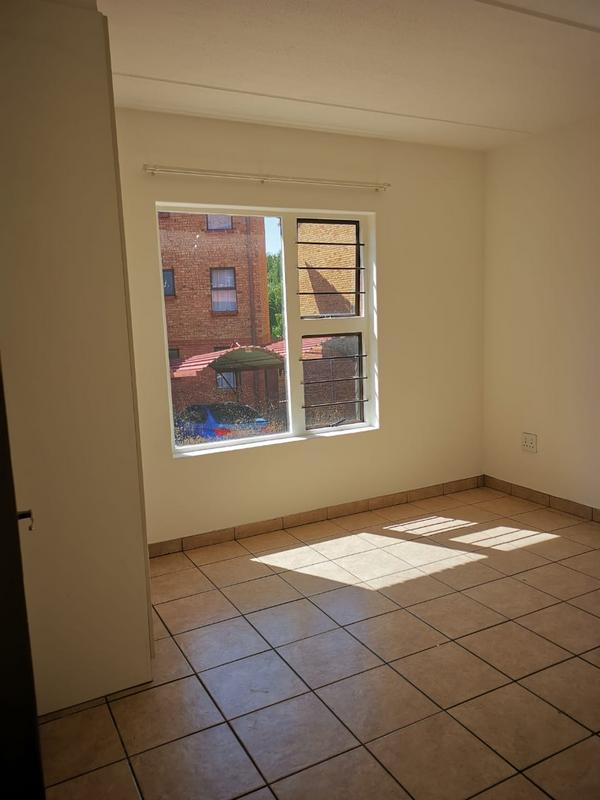 To Let 2 Bedroom Property for Rent in Castleview Gauteng